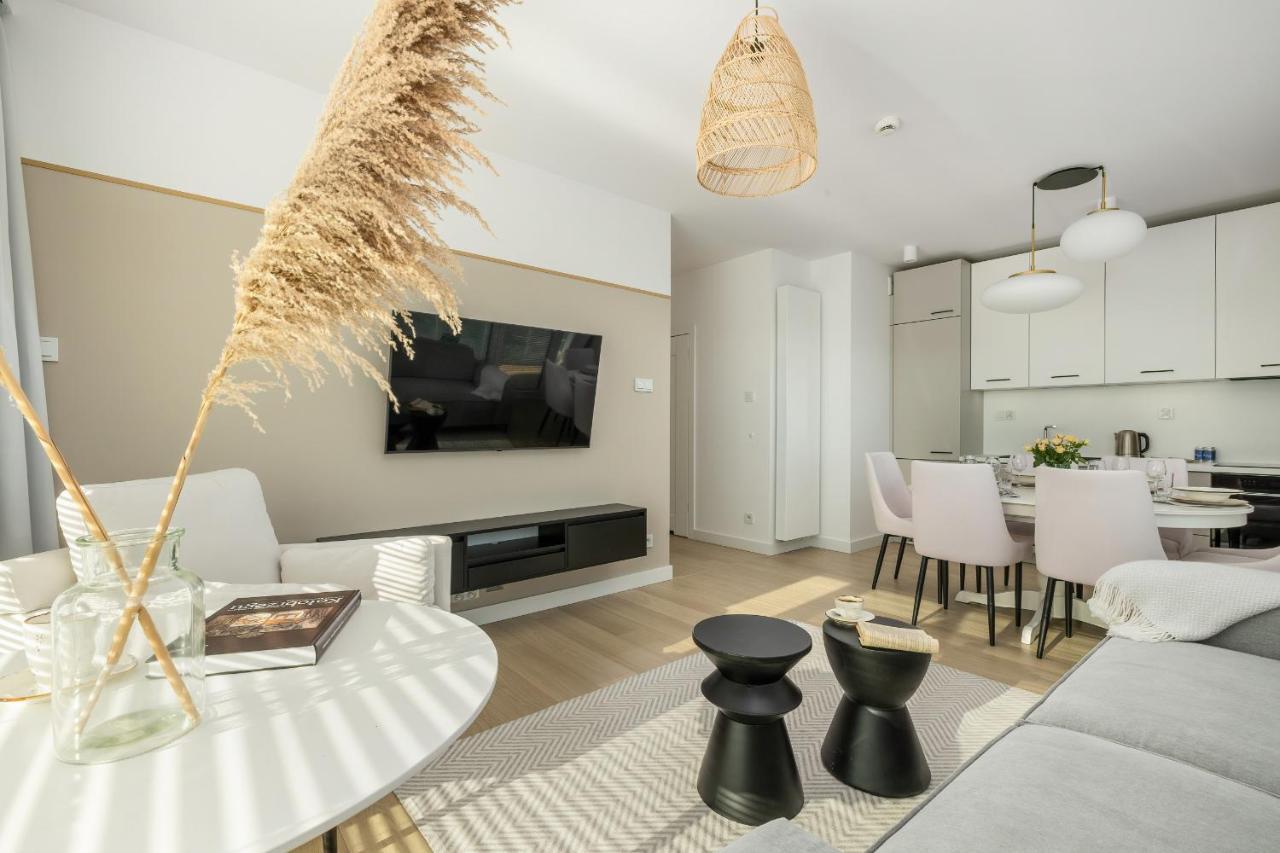 Family Apartment With Gym And Swimming Pool By Renters Prestige โควอบเซก ภายนอก รูปภาพ