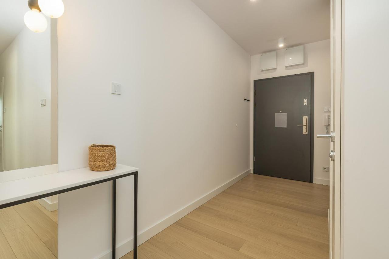 Family Apartment With Gym And Swimming Pool By Renters Prestige โควอบเซก ภายนอก รูปภาพ