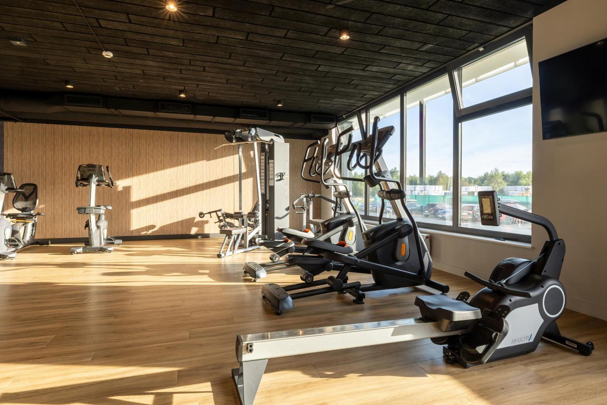 Family Apartment With Gym And Swimming Pool By Renters Prestige โควอบเซก ภายนอก รูปภาพ