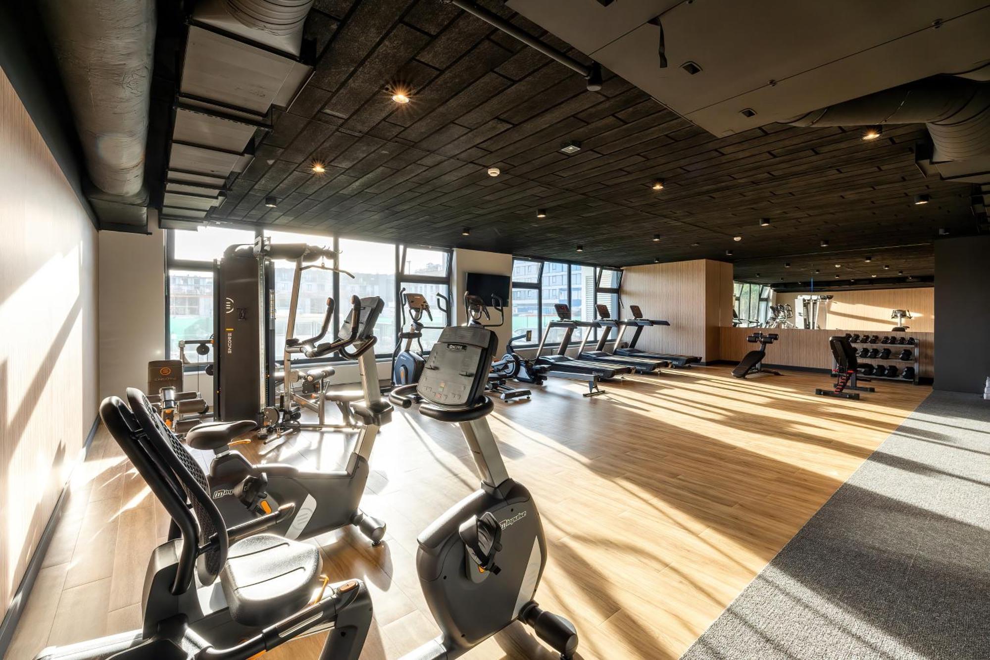 Family Apartment With Gym And Swimming Pool By Renters Prestige โควอบเซก ภายนอก รูปภาพ